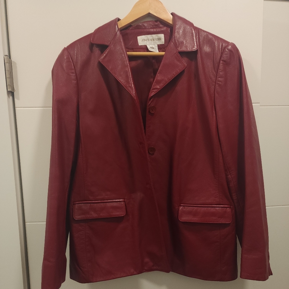 Woman's 14 Jones New York Red Genuine Leather Jacket cuffed pockets